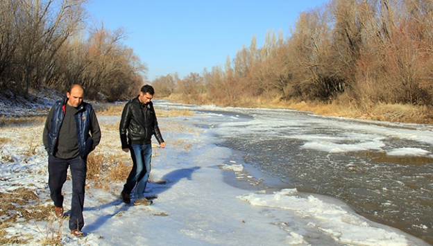 Türkiye'nin en uzun nehri buz tuttu