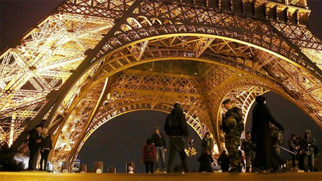 Fransa'da OHAL'in kalıcı olmasından endişe ediliyor