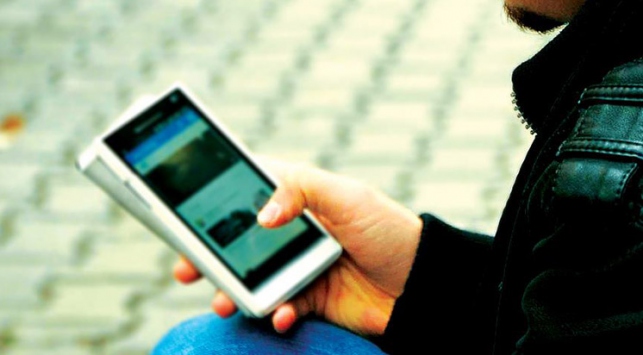 Sosyal medyayı bilinçsiz kullanım depresyona yol açabilir