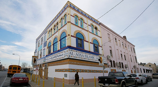 ABD'de cami önüne domuz kafası bırakıldı