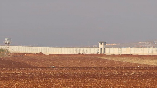Suriye sınırına duvar örüldü