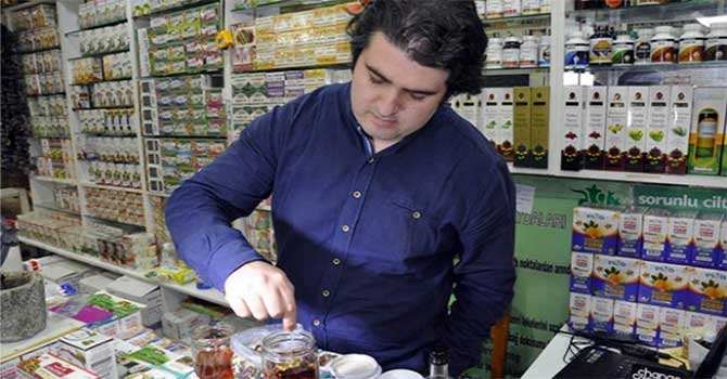 Aktarlığı 'bilimsel' yapmak için ABD'de yüksek lisans yaptı