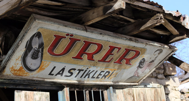 Tam 60 yıllık tabela