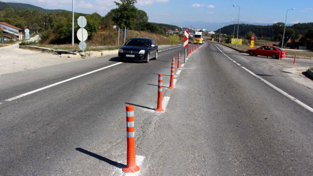 Karayollarında yol yapım ve onarım çalışmaları