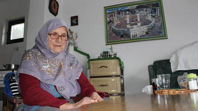 Evine 'izinsiz' yerleştirilen Sırplara tazminat ödüyor