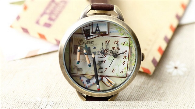 Üniversitede kol saati yasaklandı!