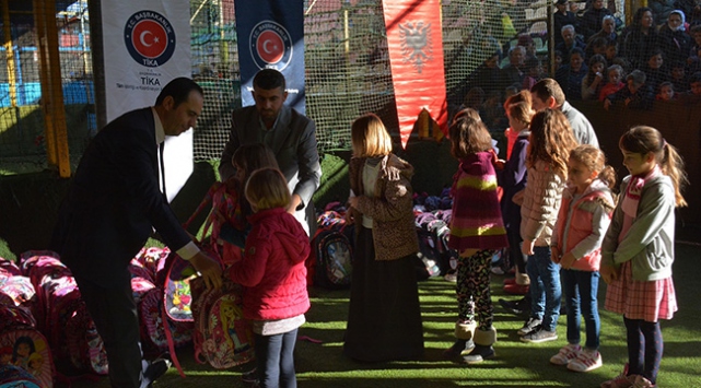 TİKA yüzlerce yetimin yüzünü güldürdü