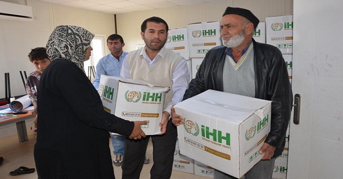 İHH'den Suriyeliler yardım