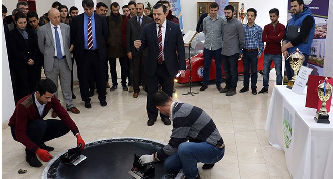 Dünya birincisi KBÜ robotlarından gösteri