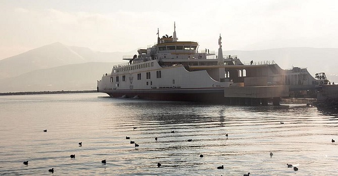 Yeni feribot Van Gölü'nde ilk seferini yaptı
