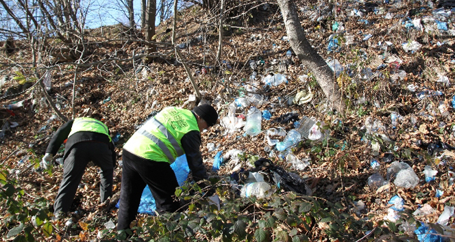 Cami cemaatinden örnek davranış
