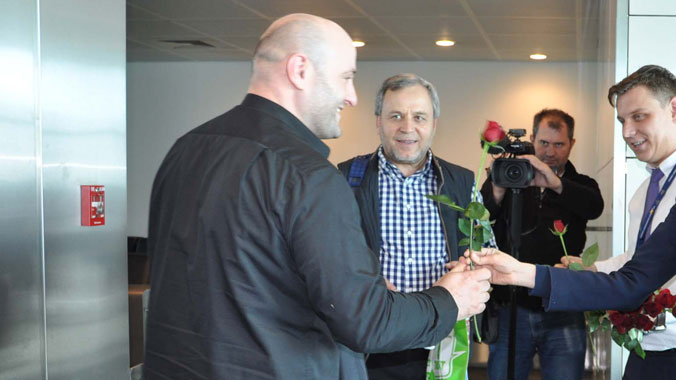 THY, Medine yolcularına Kandil gülü dağıttı