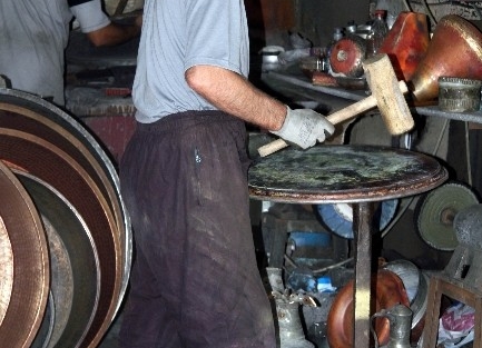 Bakırcılık mesleğine aşık oldular