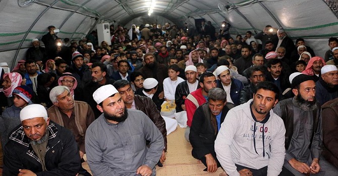 Çadır kentte Mevlit Kandili