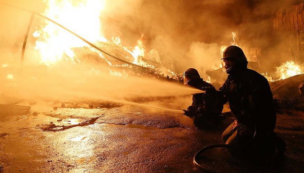 İtfaiyeciyi uyaran akıllı elbise geliştirildi