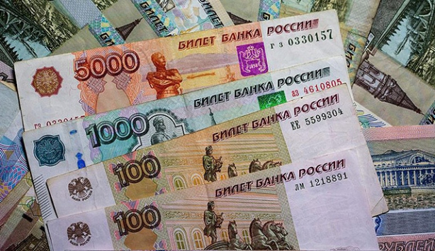 Rus rublesindeki değer kaybının sürmesi bekleniyor