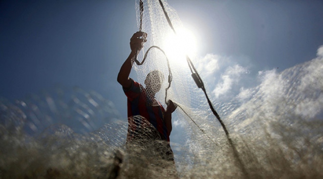 Gazzeli balıkçılardan İsrail'in saldırılarına protesto