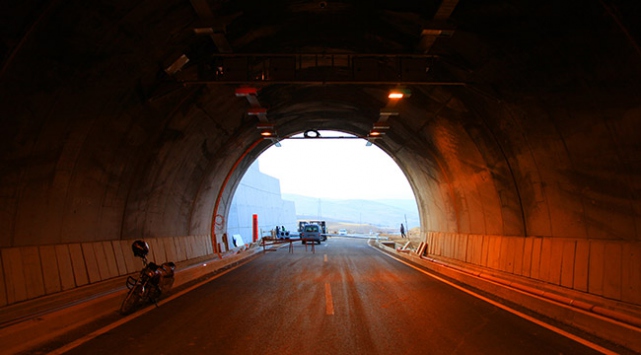 Karahan Tüneli inşaatında sona yaklaşıldı