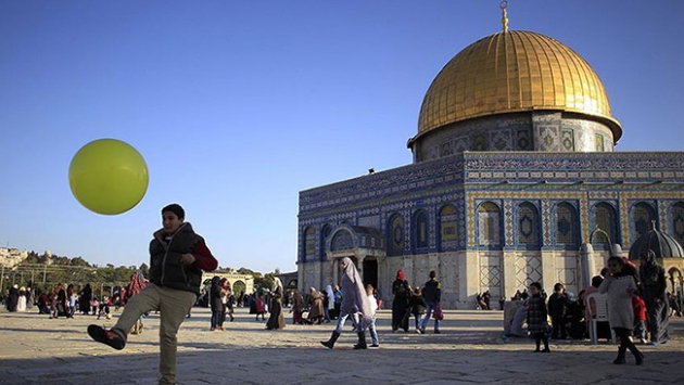 Filistinli çocukların Mevlid Kandili coşkusunu