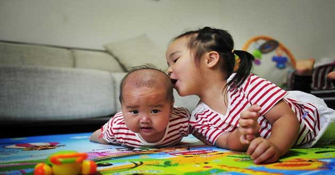 Çin'de 2. çocuğa izin yeni yılda yürürlükte