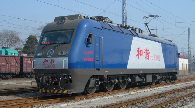 Özbekistan, Çin'den elektrikli lokomotif aldı