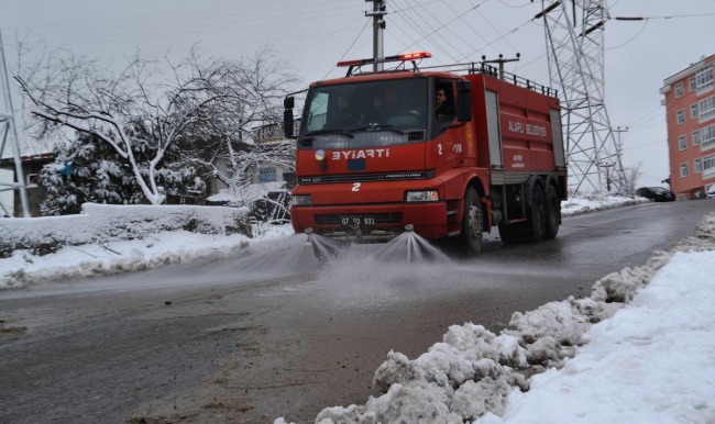 Alaplı'da karla mücadelede deniz suyu kullanılacak