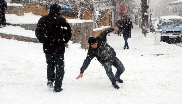 Karda yürürken dikkat uyarısı