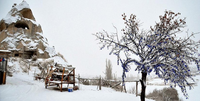 Peribacaları 'kar beyaz'