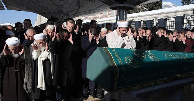 Hasan Karakaya dualarla uğurlandı