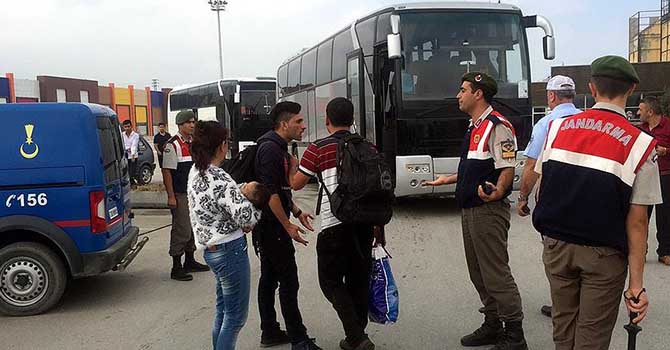 Jandarma 'umut tacirlerine' göz açtırmıyor