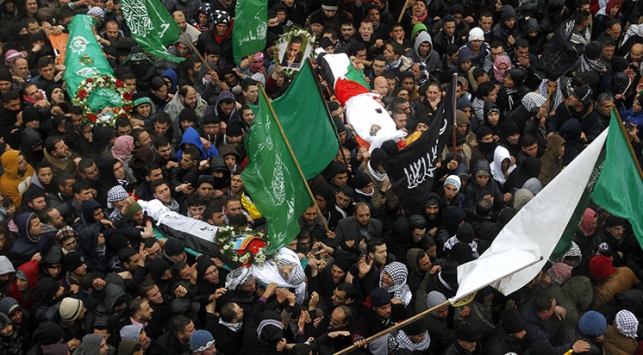 Batı Şeria'da 2 Filistinli toprağa verildi