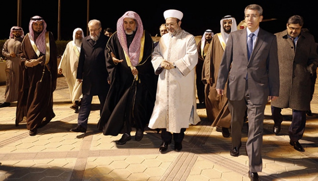 Müslümanların birlik içinde olmaları gerekir