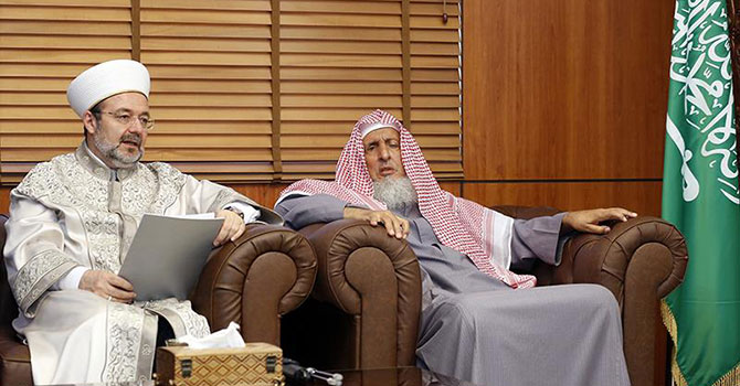 Allah Müslümanları mezhepçi fitnelerin şerrinden muhafaza etsin