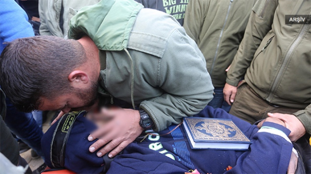 İsrail 3 Filstinlinin naaşını teslim etti