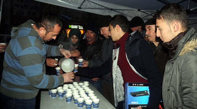 4 bin kişi dağıtılan saleple ısındı