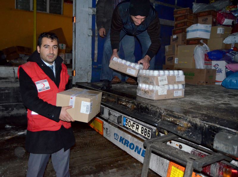 Bir tır dolusu yardım Suriye Türkmenlerine