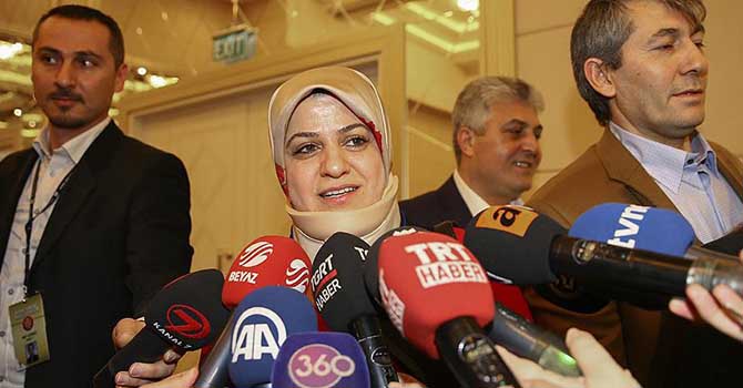 Trafik kazası geçiren AK Parti milletvekilleri kampa katıldı
