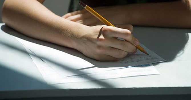 Liseliler sınava girmemek için bomba ihbarı verdi