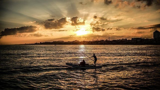 Gazze'de balıkçılık İsrail'in ağlarına takılıyor