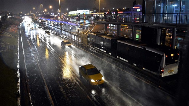 Metrobüse alternatif 3 hat