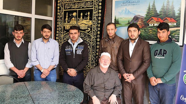 Engelini aşıp hafız oldu, şimdi hafız yetiştiriyor