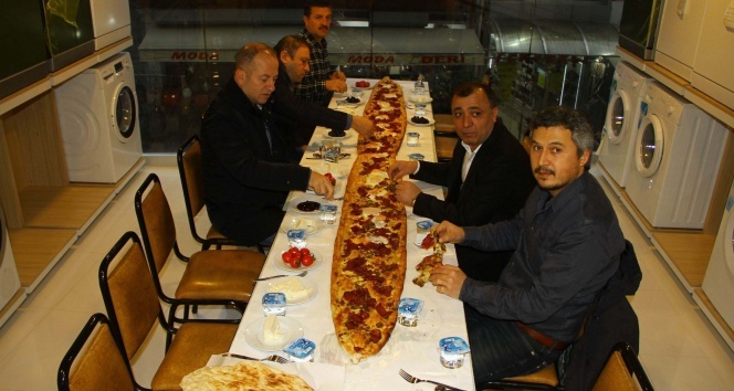 1 asırlık 5.50 metrelik pide geleneği