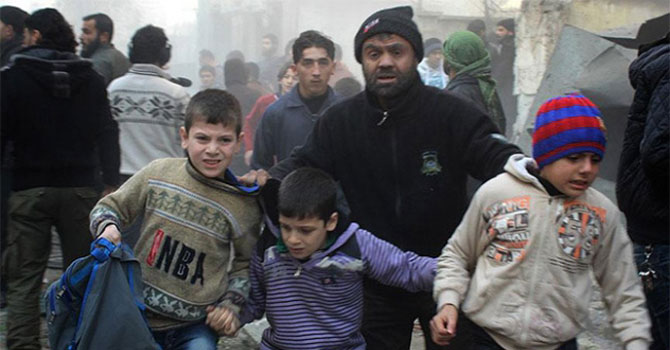 Rus uçakları Halep'te anaokulunu vurdu, öldürdü