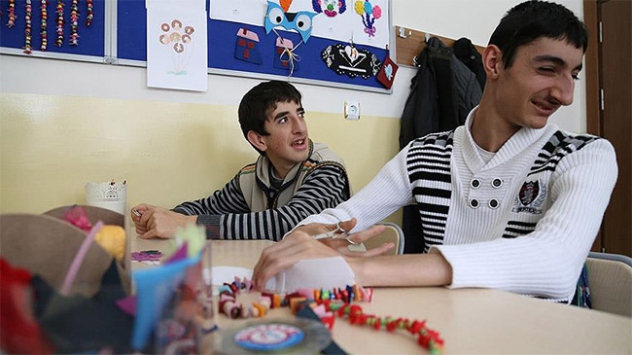 Engellilerini öğrendikleri meslekle aşacaklar