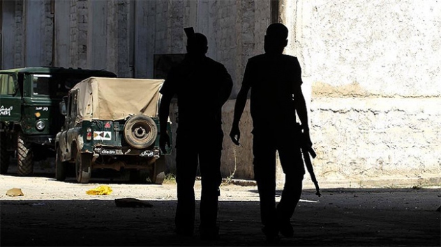 Esed için savaşan milisler 2 bin dolar maaş alıyor