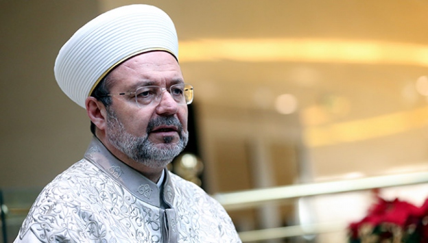 Görmez, Sultanahmet Camisi'nde hutbe verdi