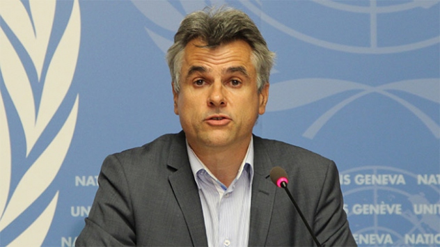 Aç genç yardım görevlilerinin gözleri önünde öldü