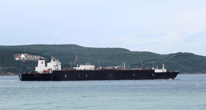 Doğalgaz tankeri Çanakkale Boğazı'ndan geçti