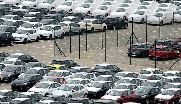 2015'te satılan araçlar Türkiye'nin 4 katı uzunluğunda