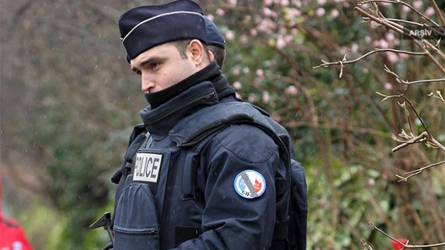 Fransa'da Müslüman mezarları tahrip edildi